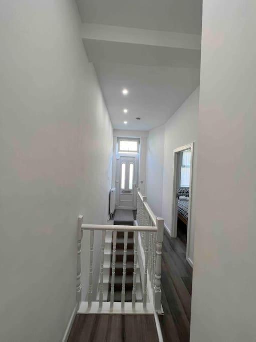 לונדון Stunning 3Br Maisonette In Brixton מראה חיצוני תמונה