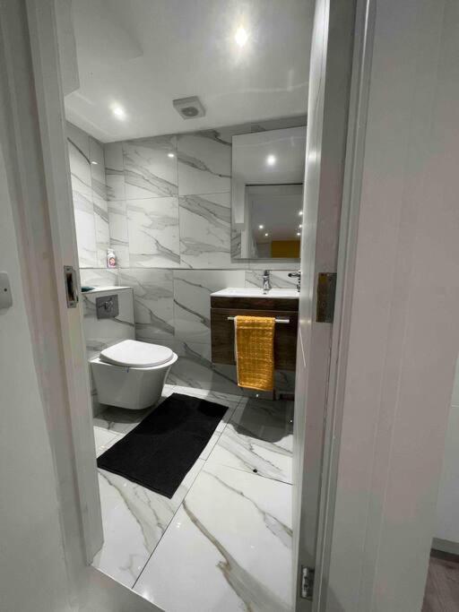 לונדון Stunning 3Br Maisonette In Brixton מראה חיצוני תמונה